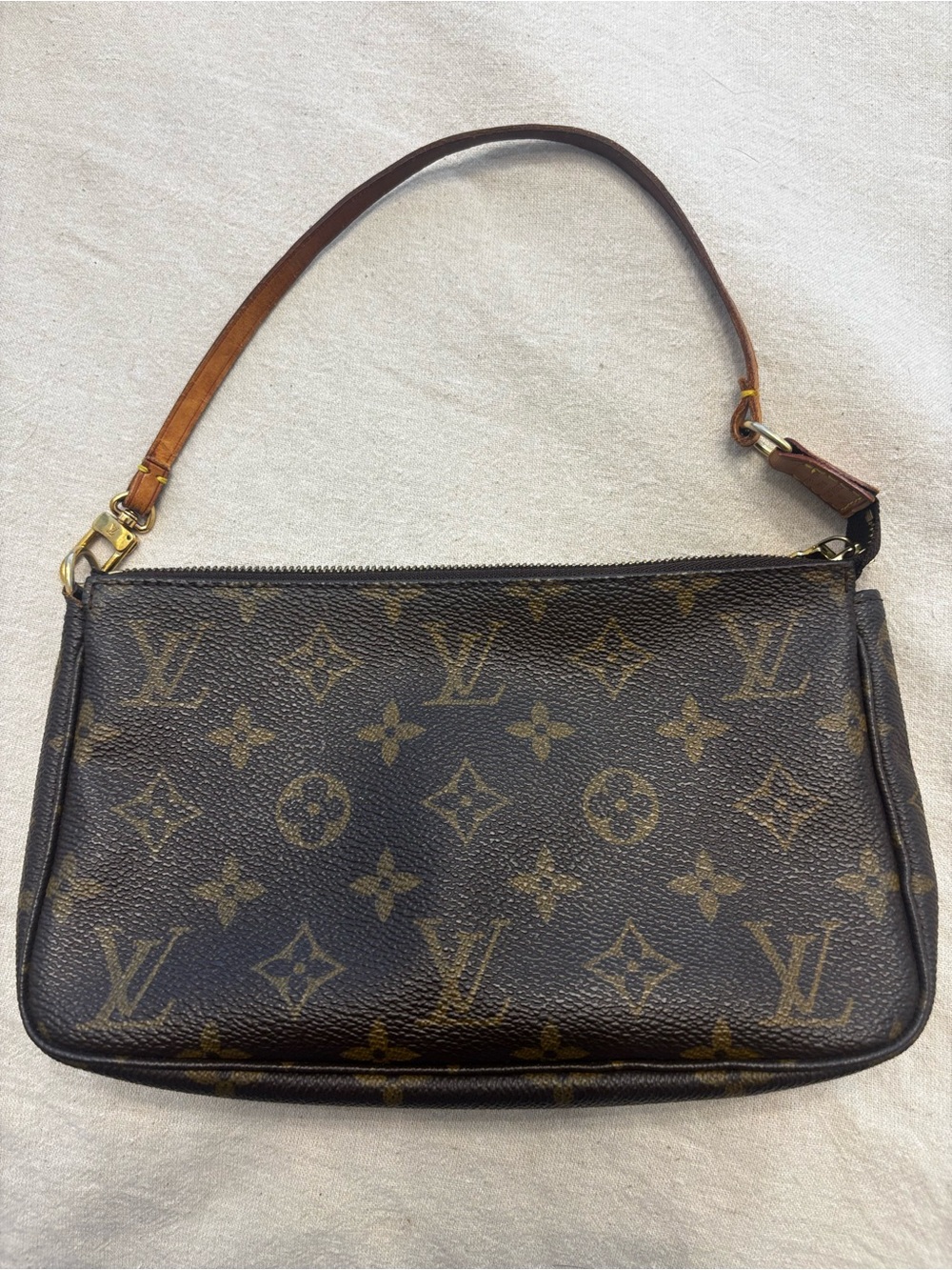Louis Vuitton pouchette